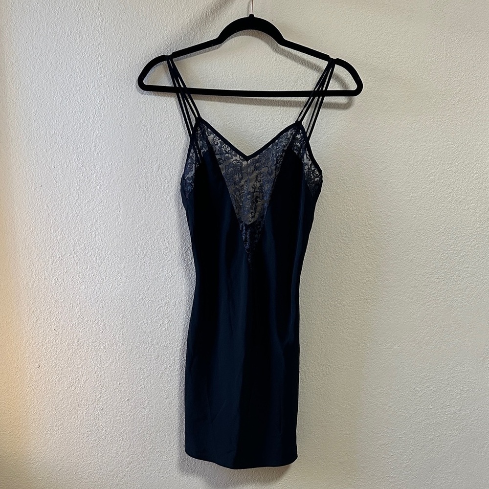 Victoria's Secret Midnight Black Lace Night Wear size small